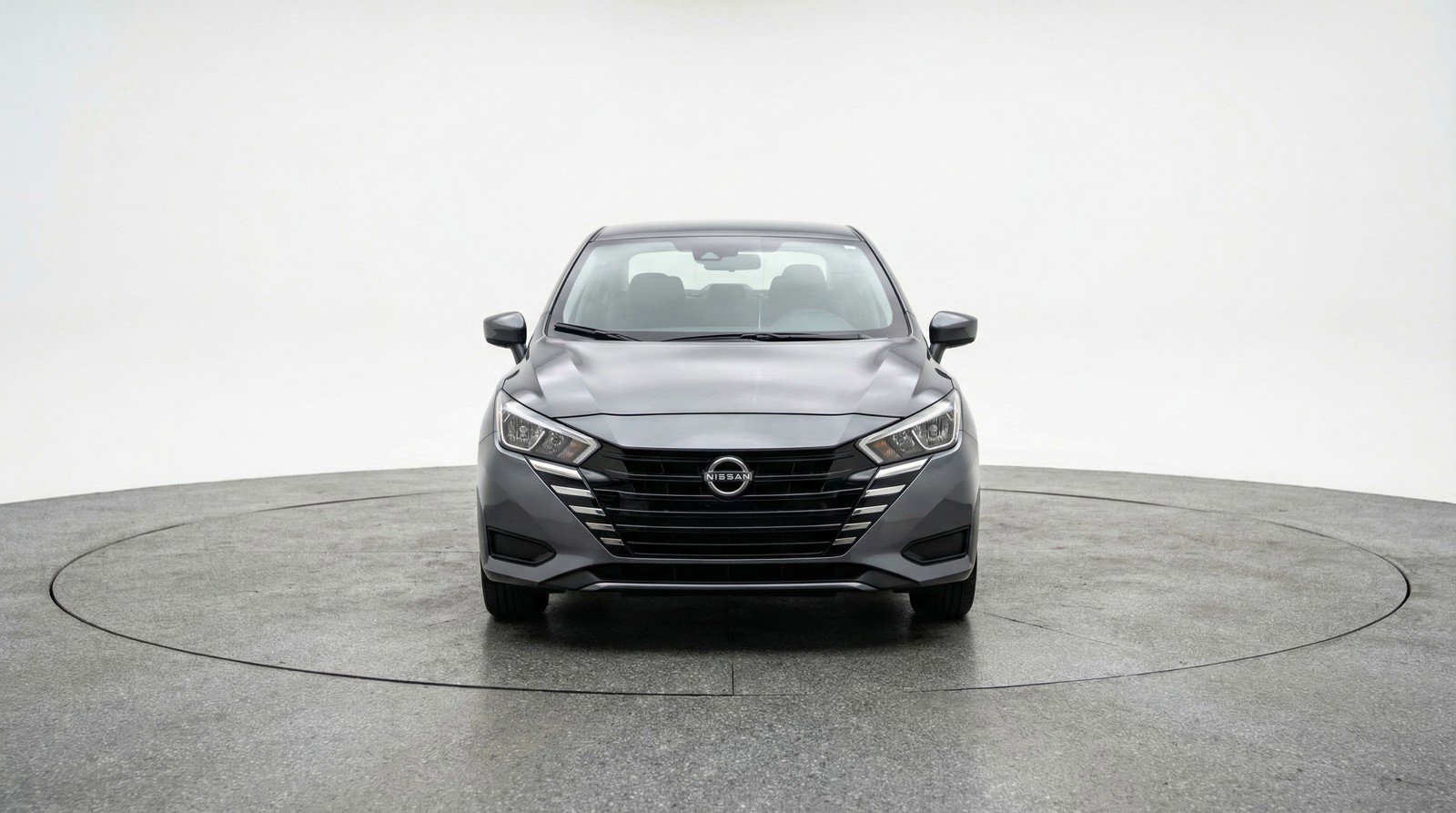 Used 2025 Nissan Versa SV image 2