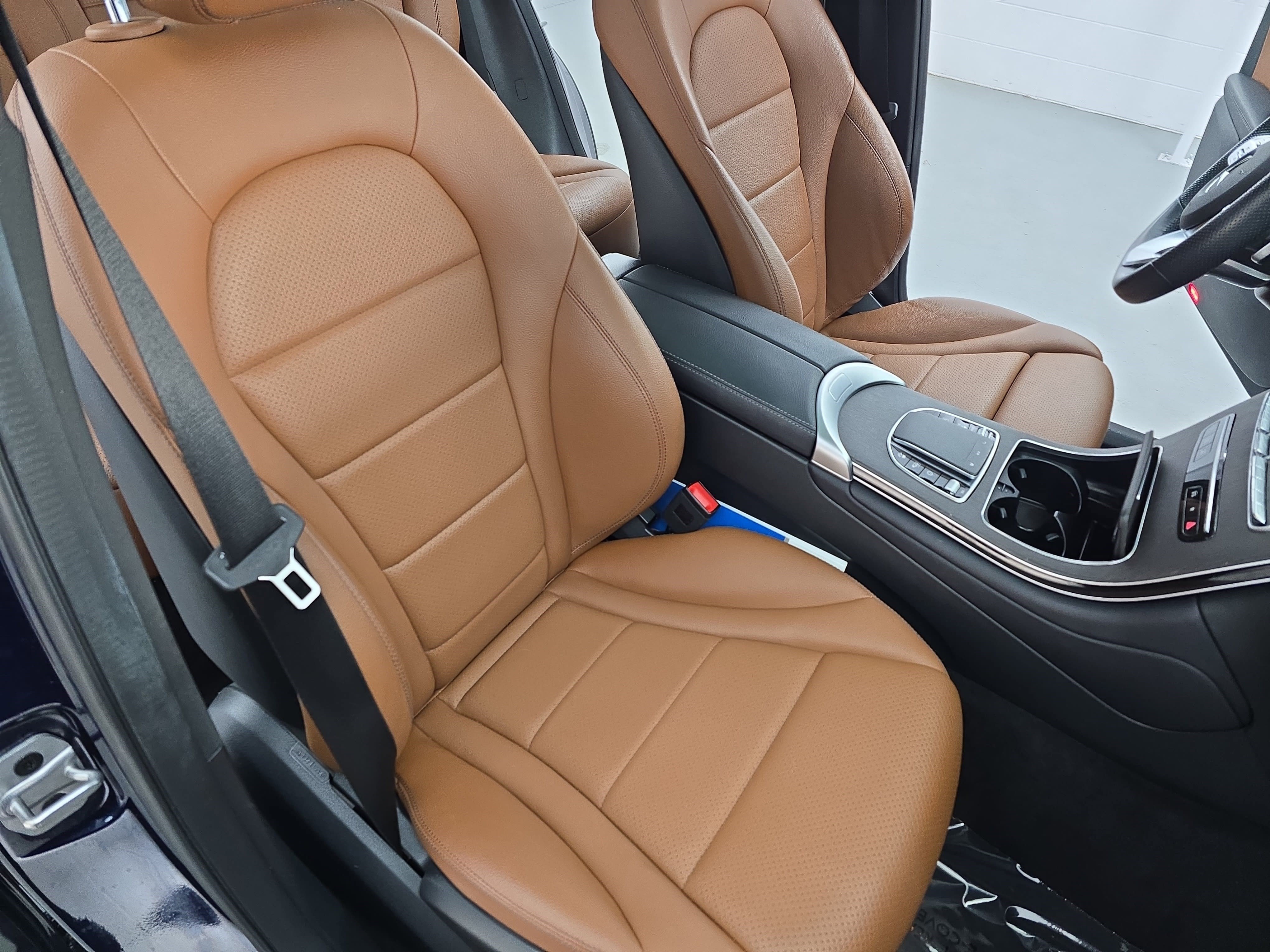 Used 2022 Mercedes-Benz GLC 300 image 10