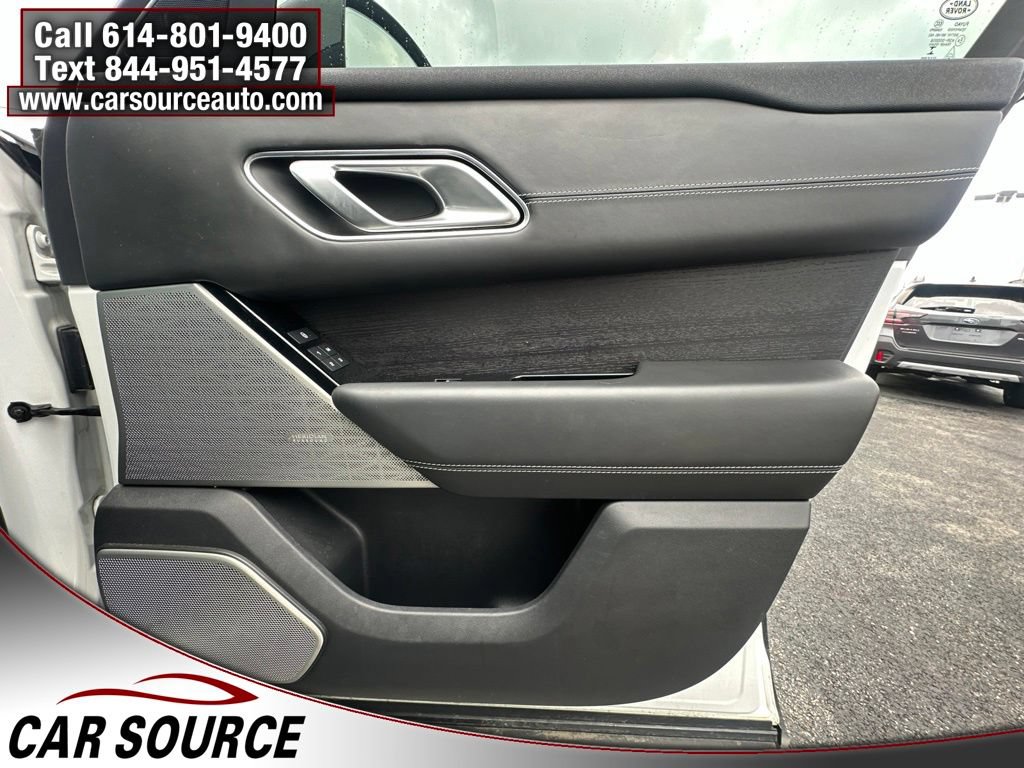 Used 2018 Land Rover Range Rover Velar R-Dynamic HSE AWD/4WD image 33