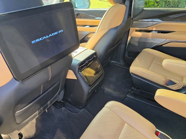 New 2025 Cadillac Escalade IQ Sport 2 AWD/4WD image 13