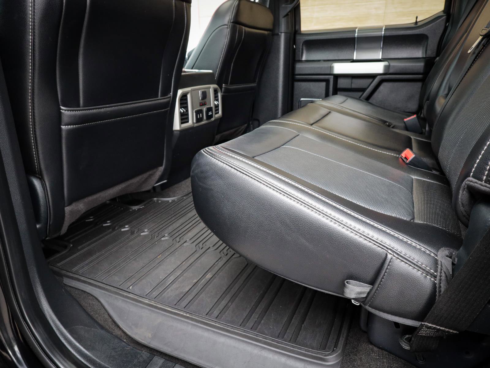 Used 2020 Ford F150 Lariat w/ Equipment Group 502A Luxury AWD/4WD image 33