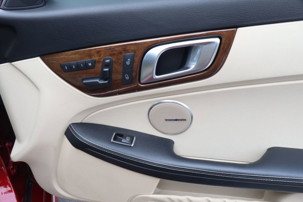 Used 2016 Mercedes-Benz SLK 300 image 37