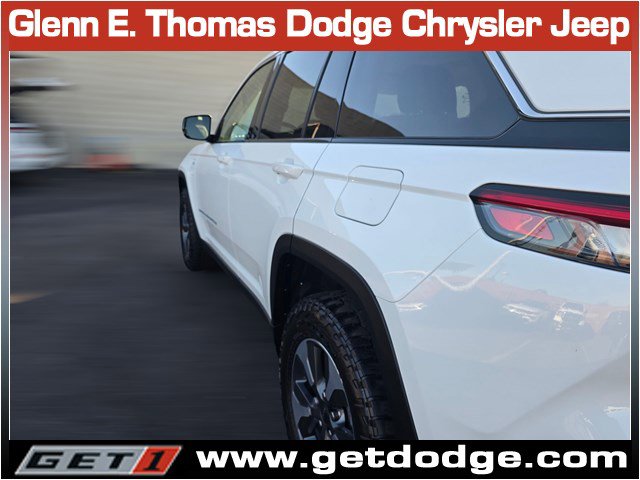 Used 2022 Jeep Grand Cherokee Limited 4xe image 10