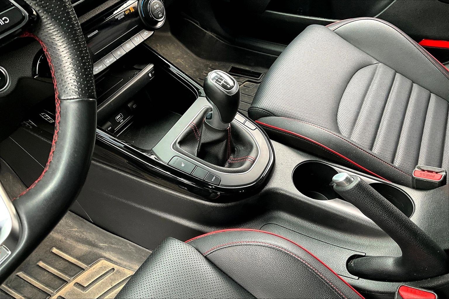 Used 2022 Kia Forte GT image 19