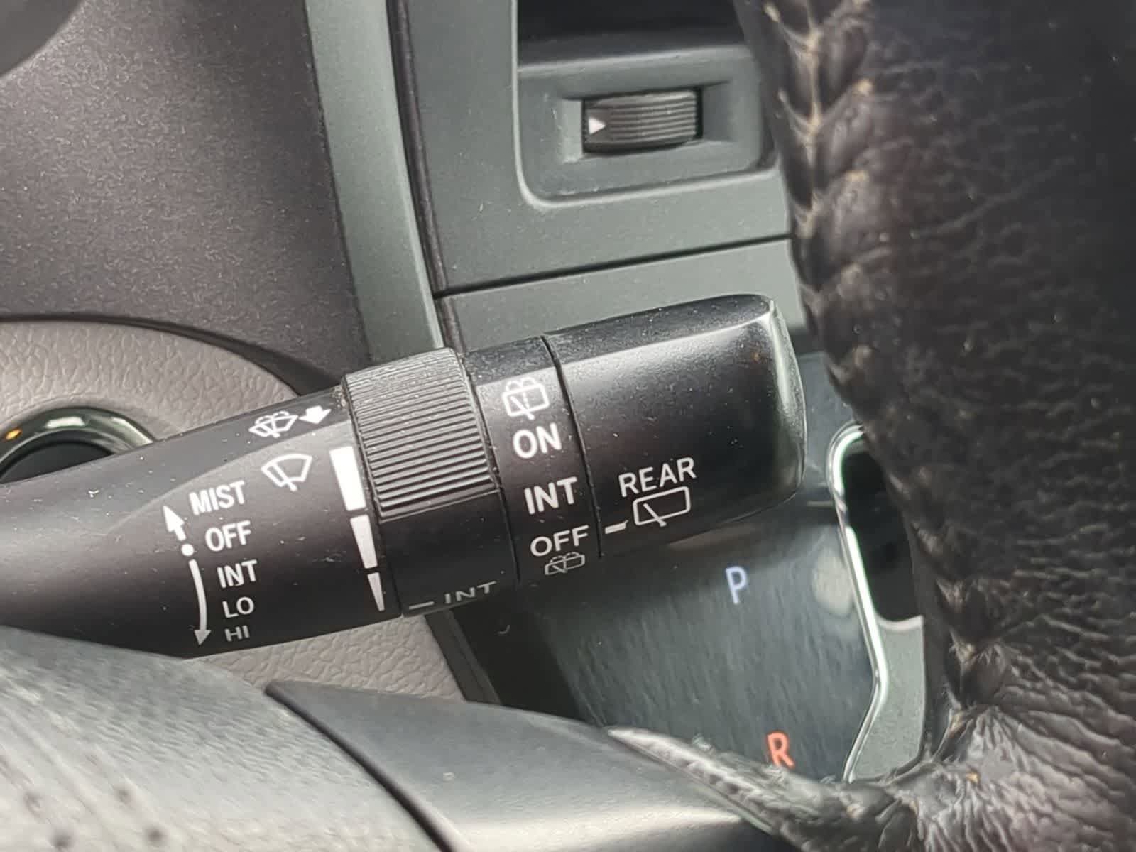 Used 2020 Toyota Sienna XLE w/ XLE Navigation Package FWD image 23