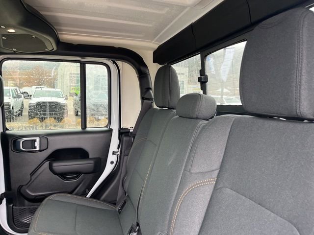 New 2026 Jeep Gladiator Sport image 18