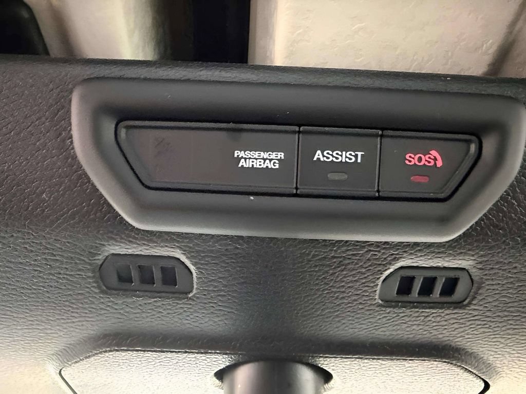 Used 2022 Jeep Wrangler Unlimited Sahara AWD/4WD image 28