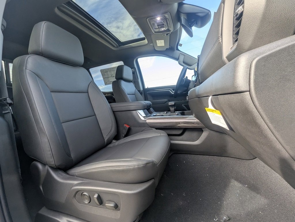 New 2026 Chevrolet Silverado 1500 LTZ w/ LTZ Premium Package image 16