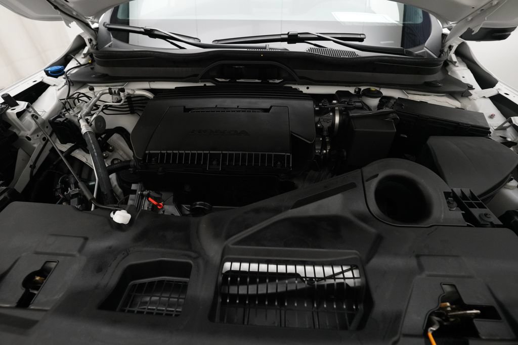 Certified 2025 Honda Pilot TrailSport image 3