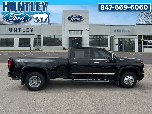 Used 2024 Chevrolet Silverado 3500 High Country w/ High Country Premium Package image 5