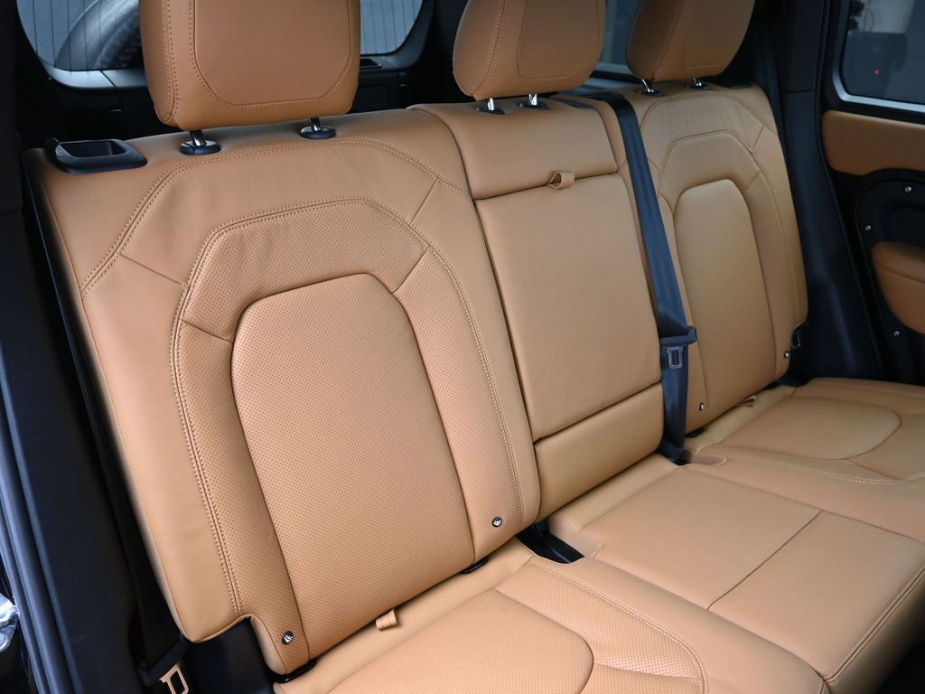 Used 2024 Land Rover Defender 110 V8 image 26