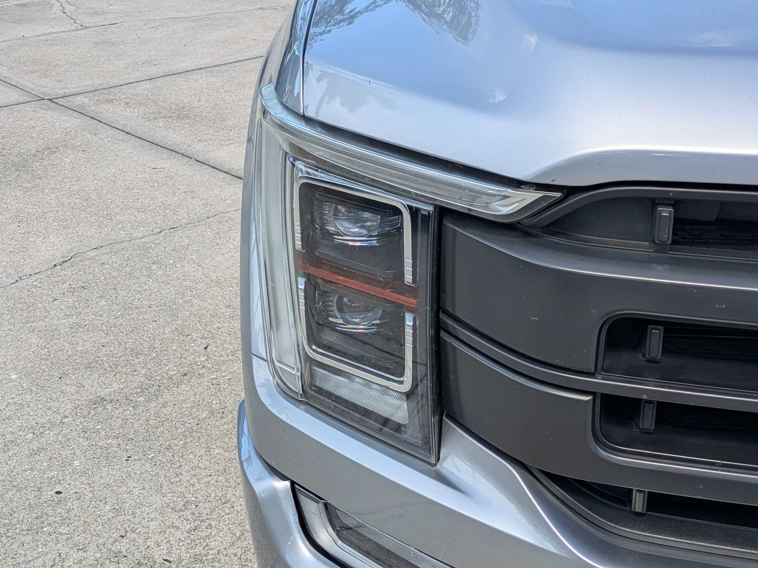 Used 2022 Ford F150 Lariat w/ Equipment Group 502A High AWD/4WD image 9