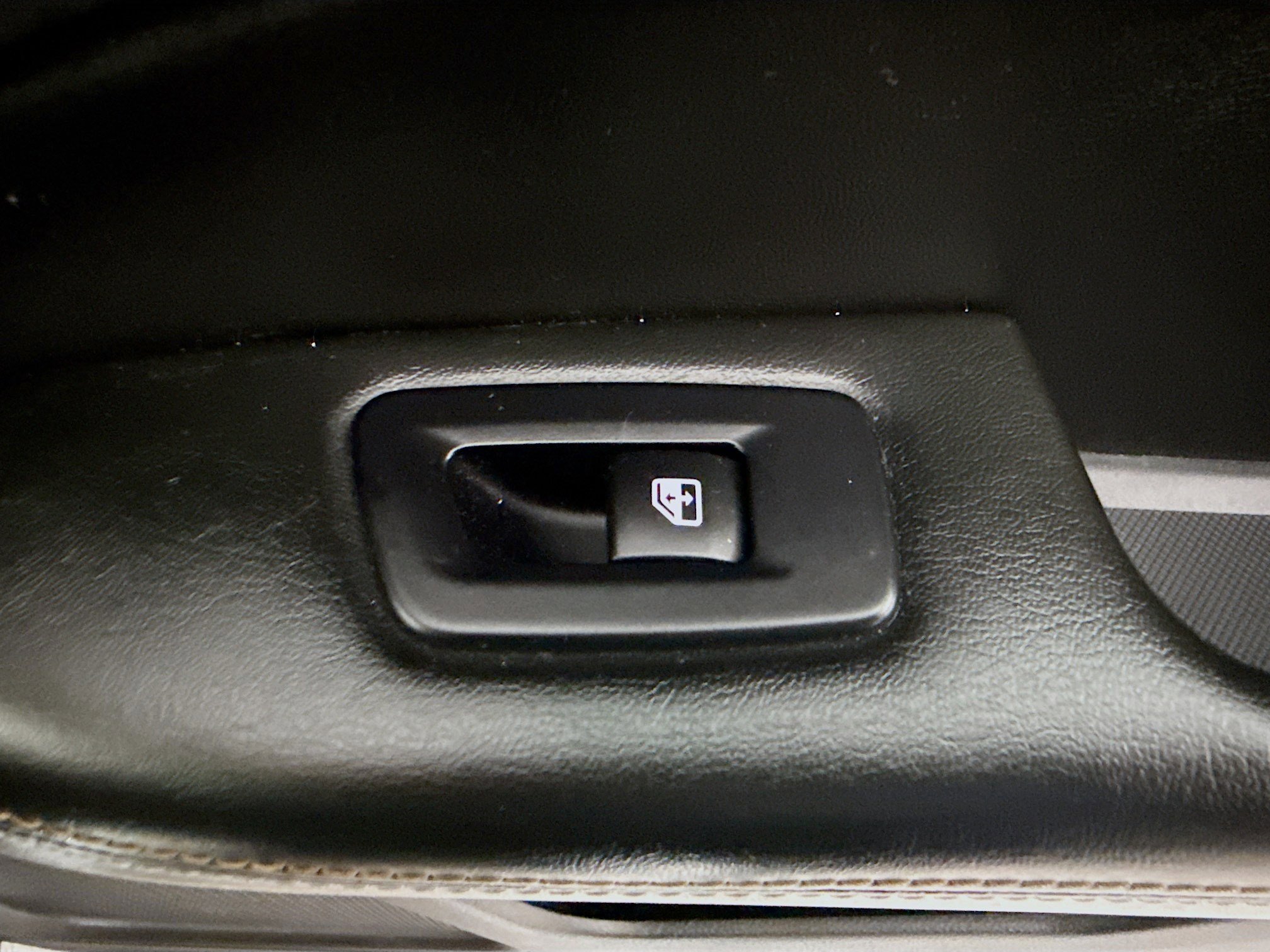 Used 2020 Jeep Compass Sport image 31