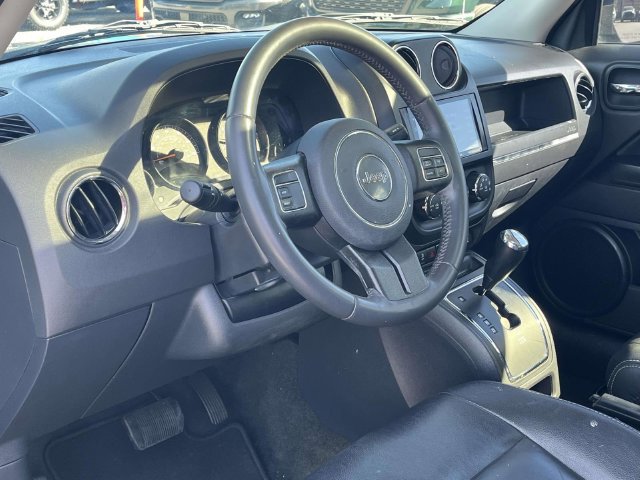 Used 2016 Jeep Patriot High Altitude FWD image 14