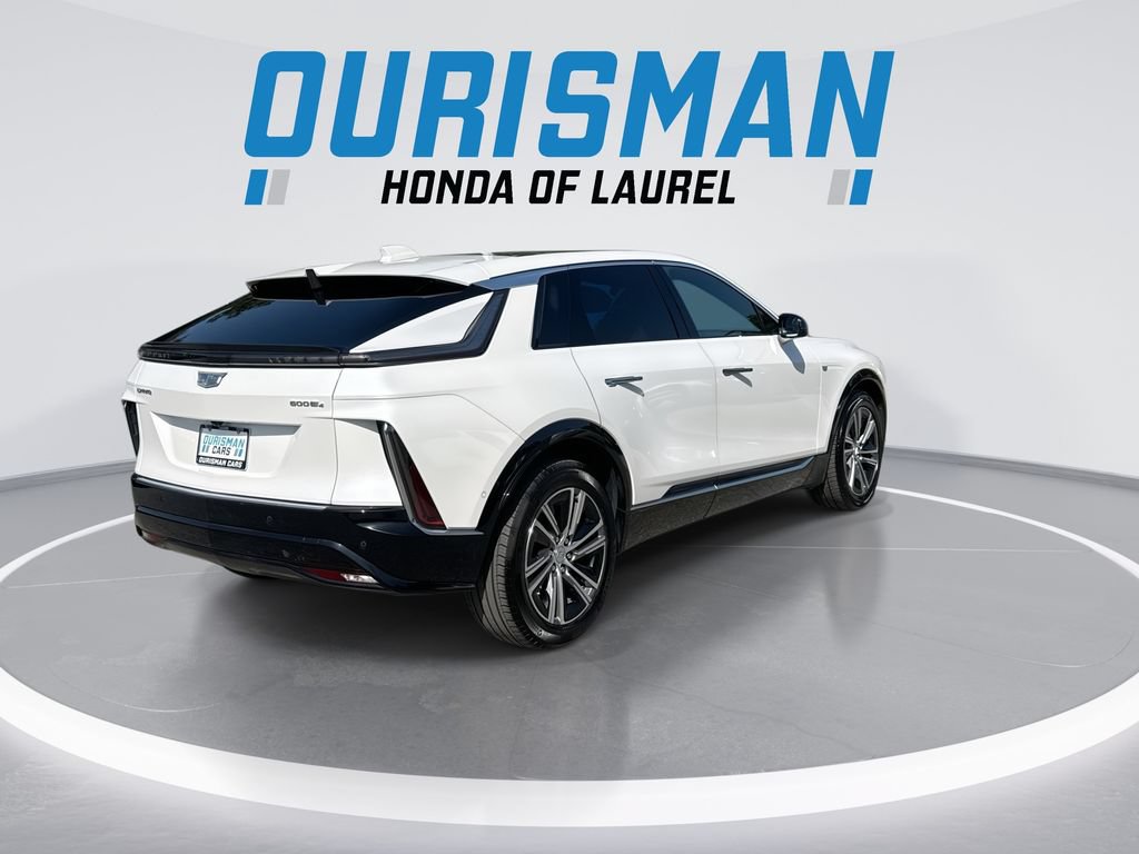 Used 2024 Cadillac Lyriq Luxury AWD/4WD image 8
