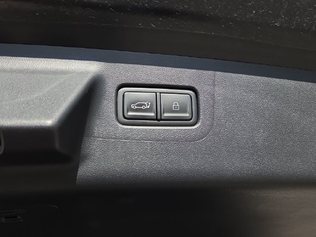Certified 2026 Hyundai Santa Fe SEL FWD image 29
