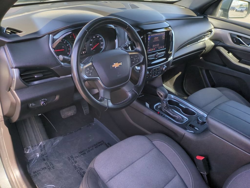 Used 2023 Chevrolet Traverse LT FWD image 11