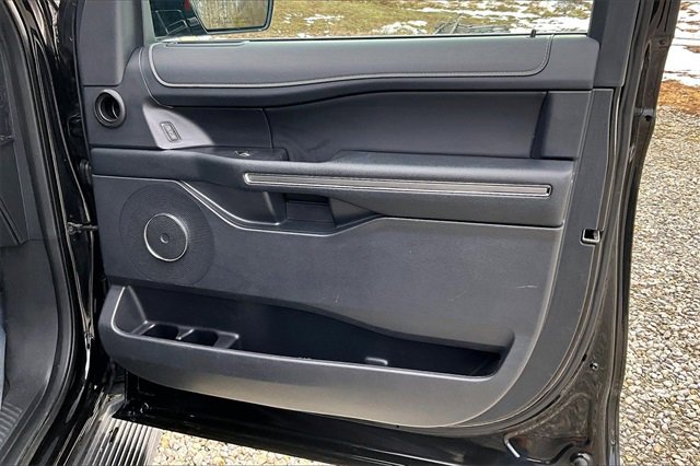 Used 2024 Ford Expedition Max XLT image 24