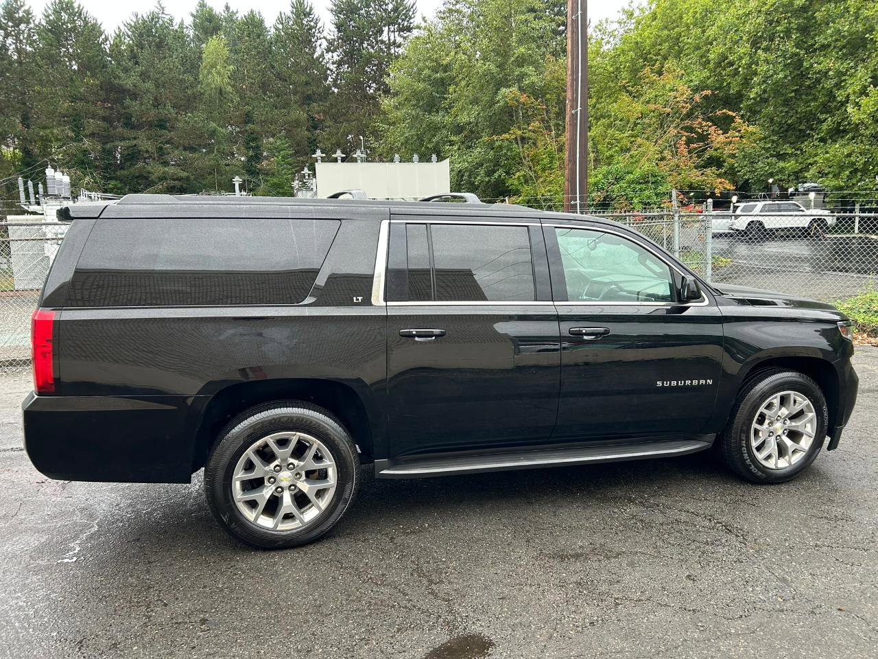 Used 2016 Chevrolet Suburban LT AWD/4WD image 4