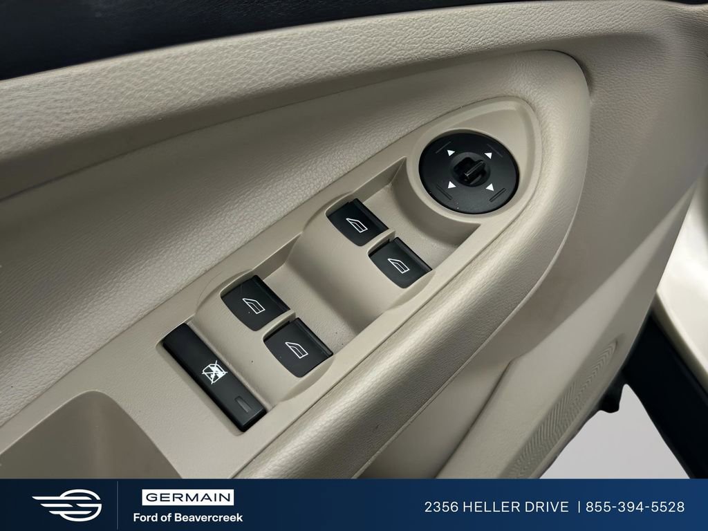 Used 2017 Ford Escape SE w/ SE Cold Weather Package image 10