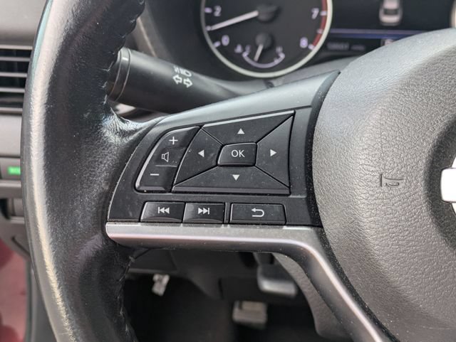 Used 2022 Nissan Sentra SV FWD image 17