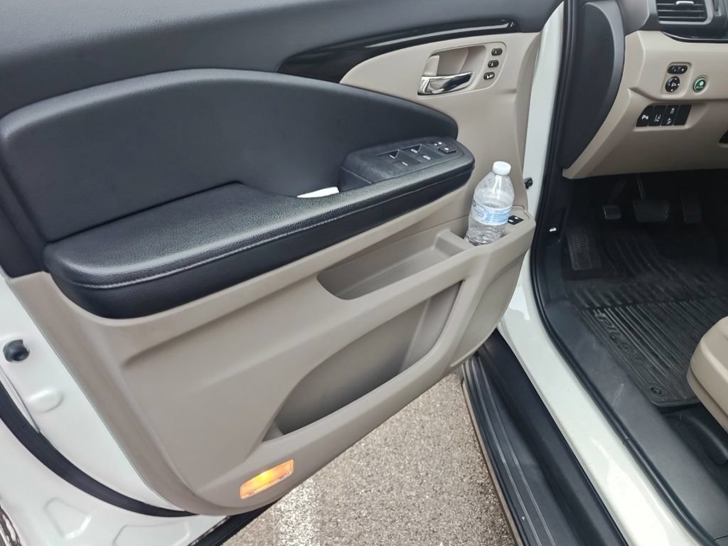 Used 2016 Honda Pilot Touring image 5