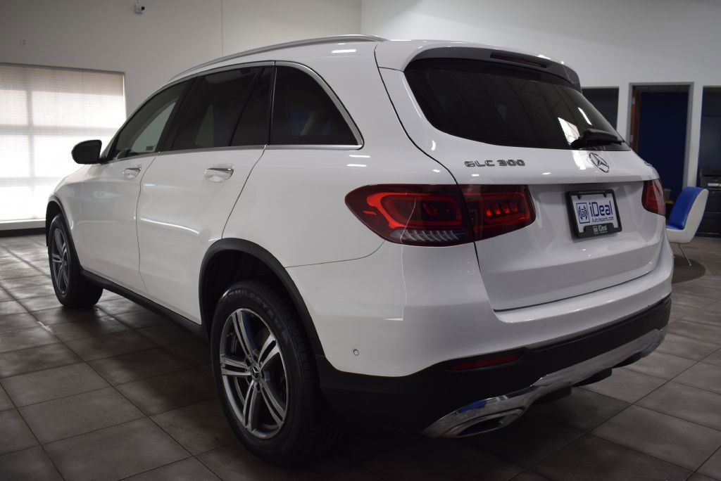 Used 2021 Mercedes-Benz GLC 300 4MATIC w/ Premium Package image 2
