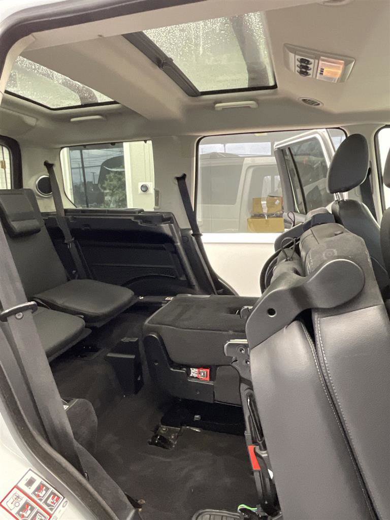 Used 2016 Land Rover LR4 HSE image 21