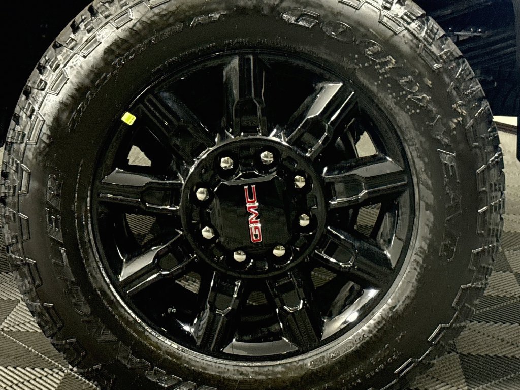 New 2026 GMC Sierra 3500 AT4 w/ AT4 Premium Plus Package AWD/4WD image 32