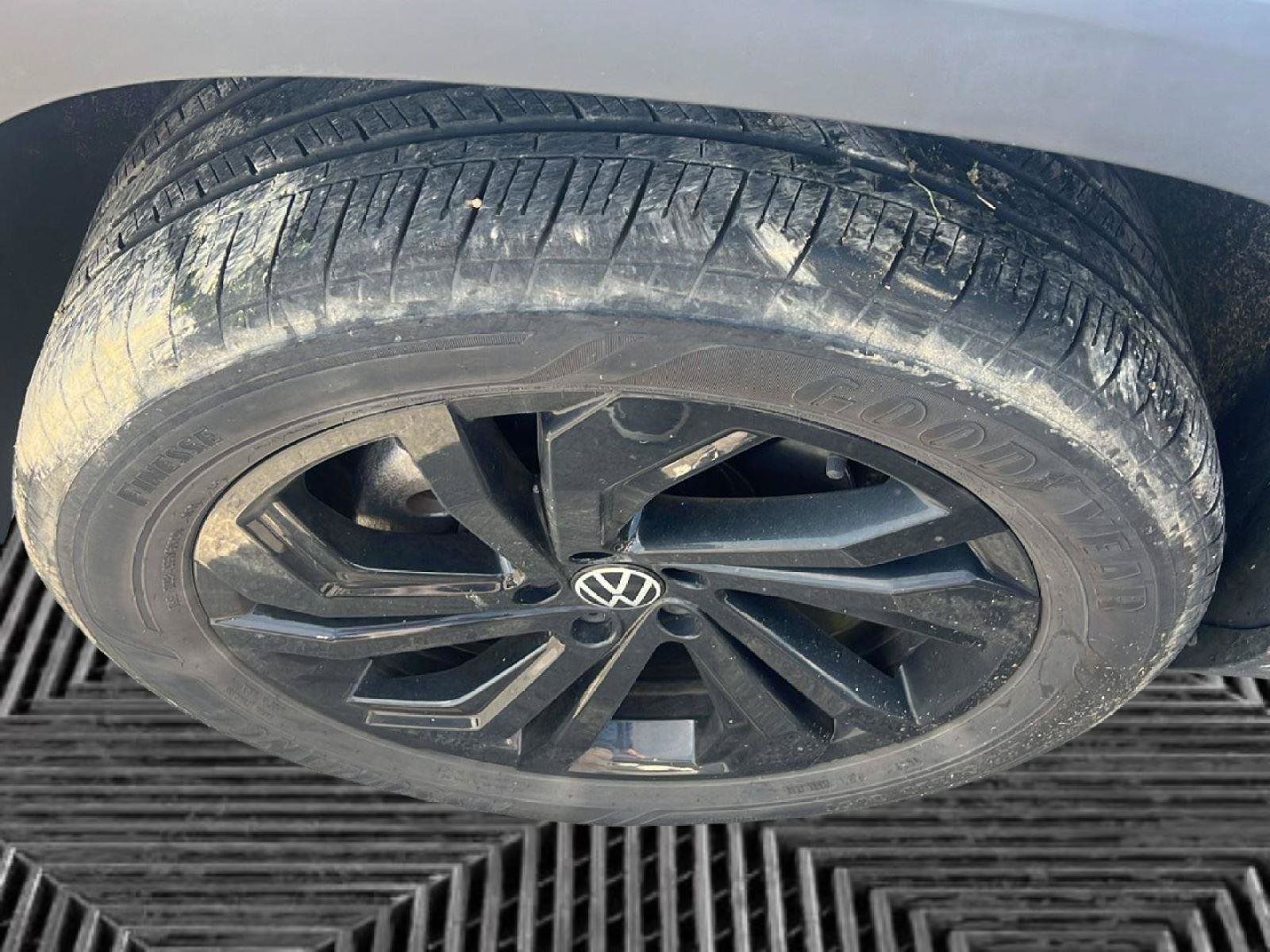 Used 2023 Volkswagen Atlas SE w/ Black Wheel Package AWD/4WD image 23
