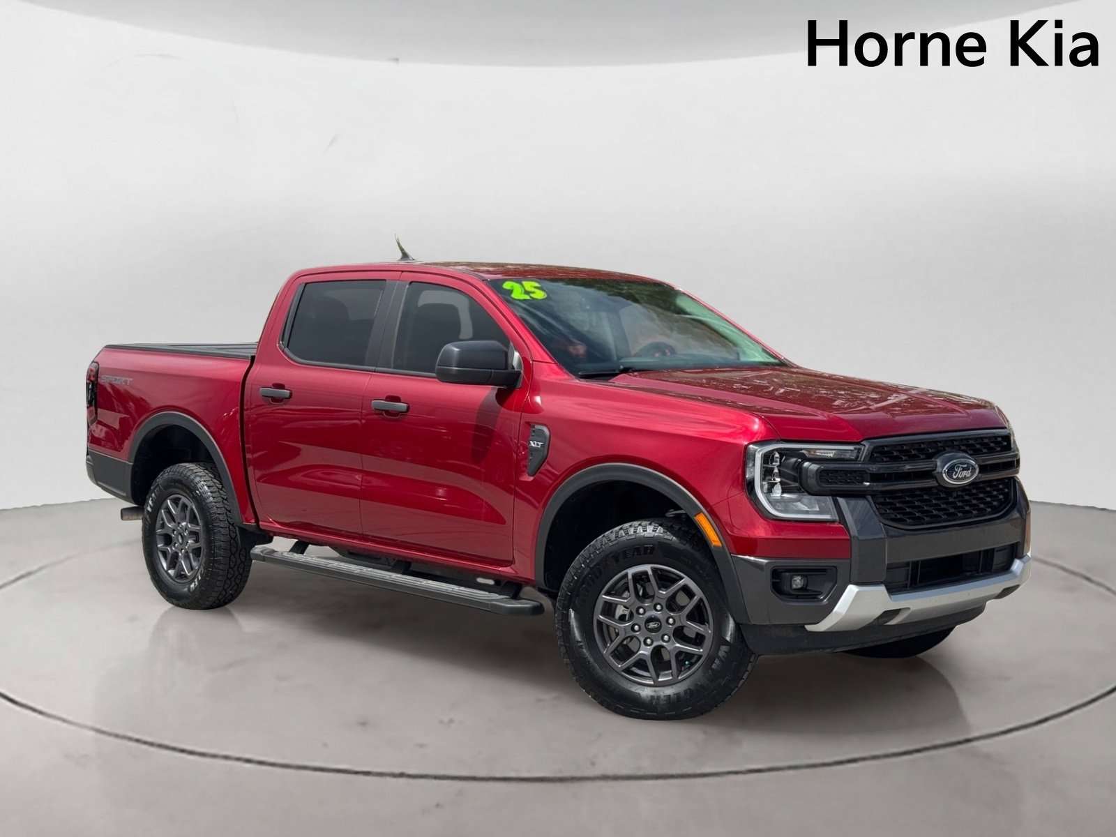 Used 2025 Ford Ranger XLT RWD image 2