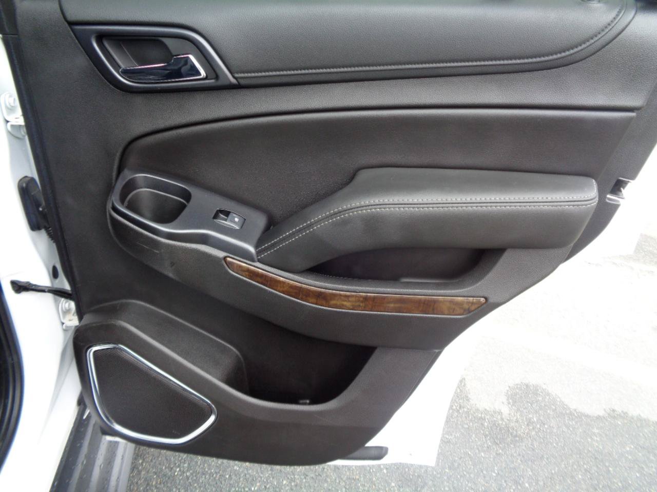 Used 2018 Chevrolet Tahoe 2WD image 28