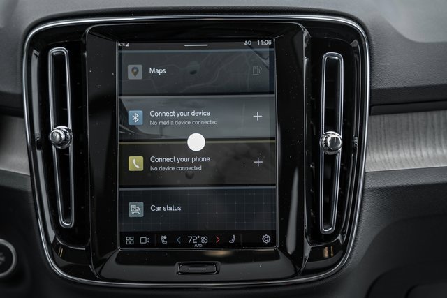 Certified 2025 Volvo XC40 B5 Core w/ Protection Package Premier image 24