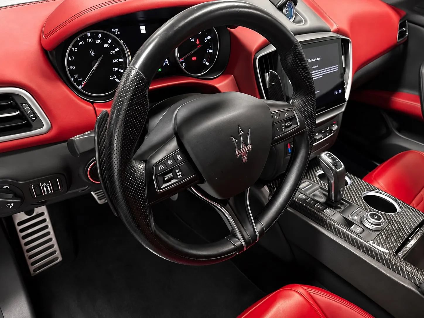 Used 2021 Maserati Ghibli Trofeo RWD image 10