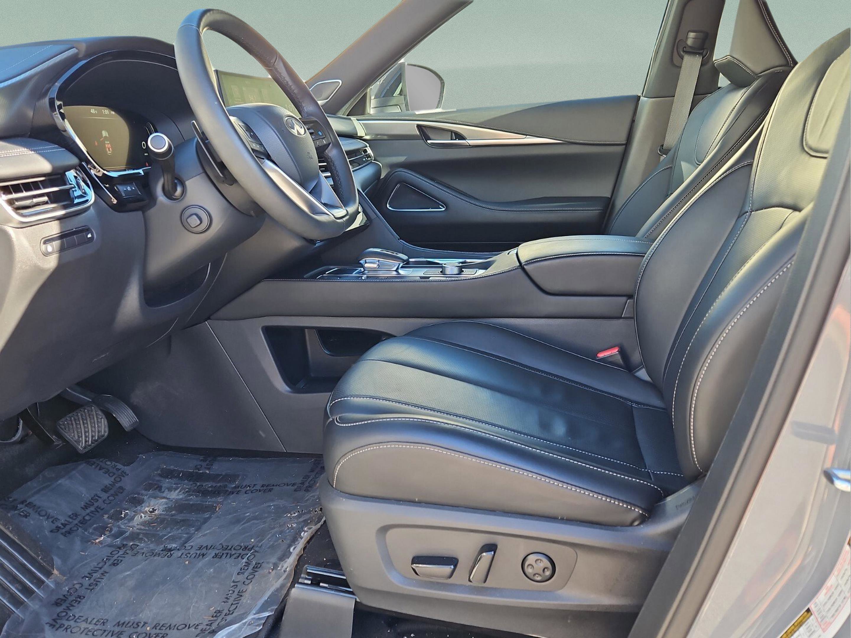 Certified 2025 INFINITI QX60 Luxe w/ Black Edition image 17