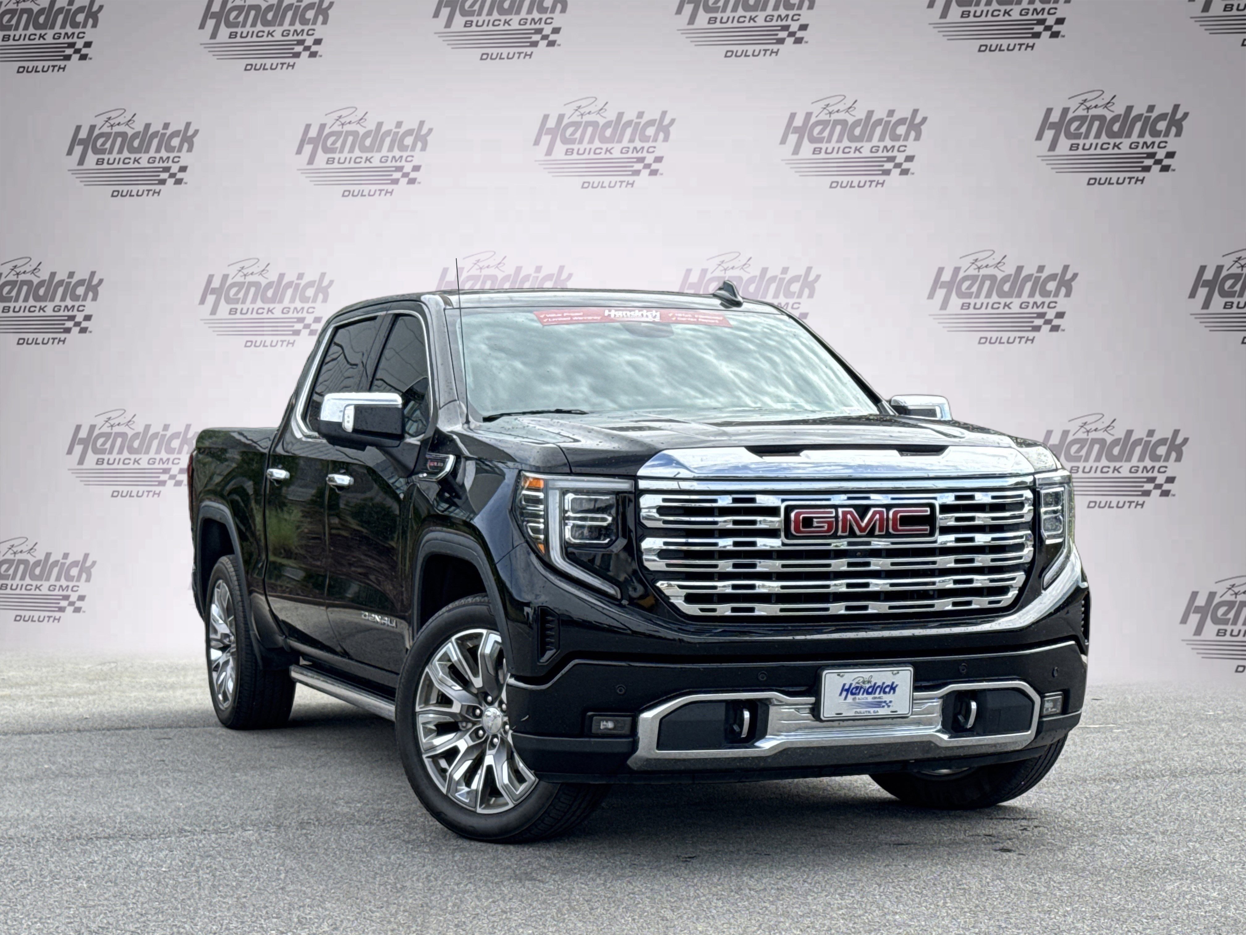 Used 2022 GMC Sierra 1500 Denali w/ Denali Reserve Package AWD/4WD image 2