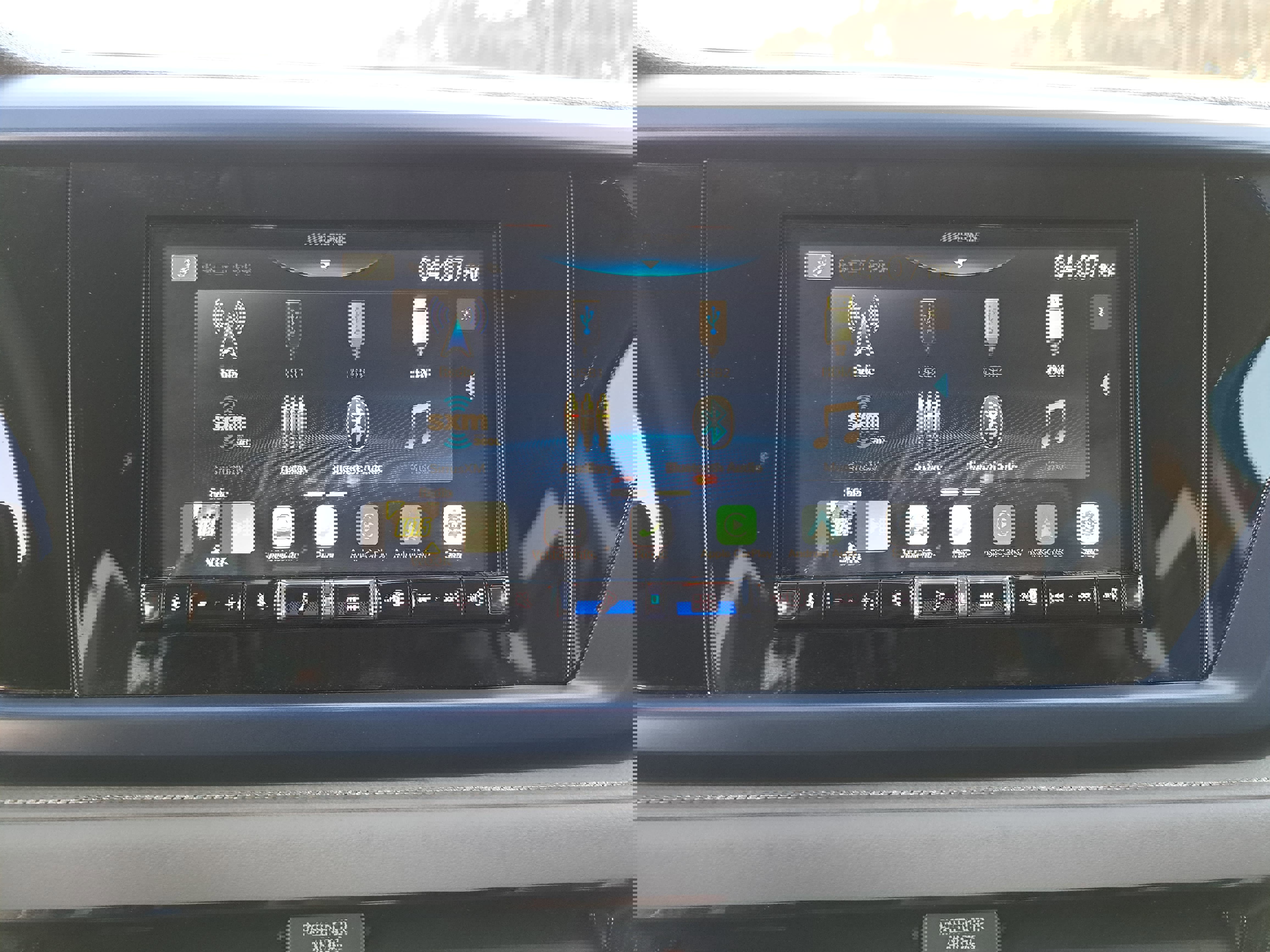 Used 2024 Volkswagen Taos SE image 21