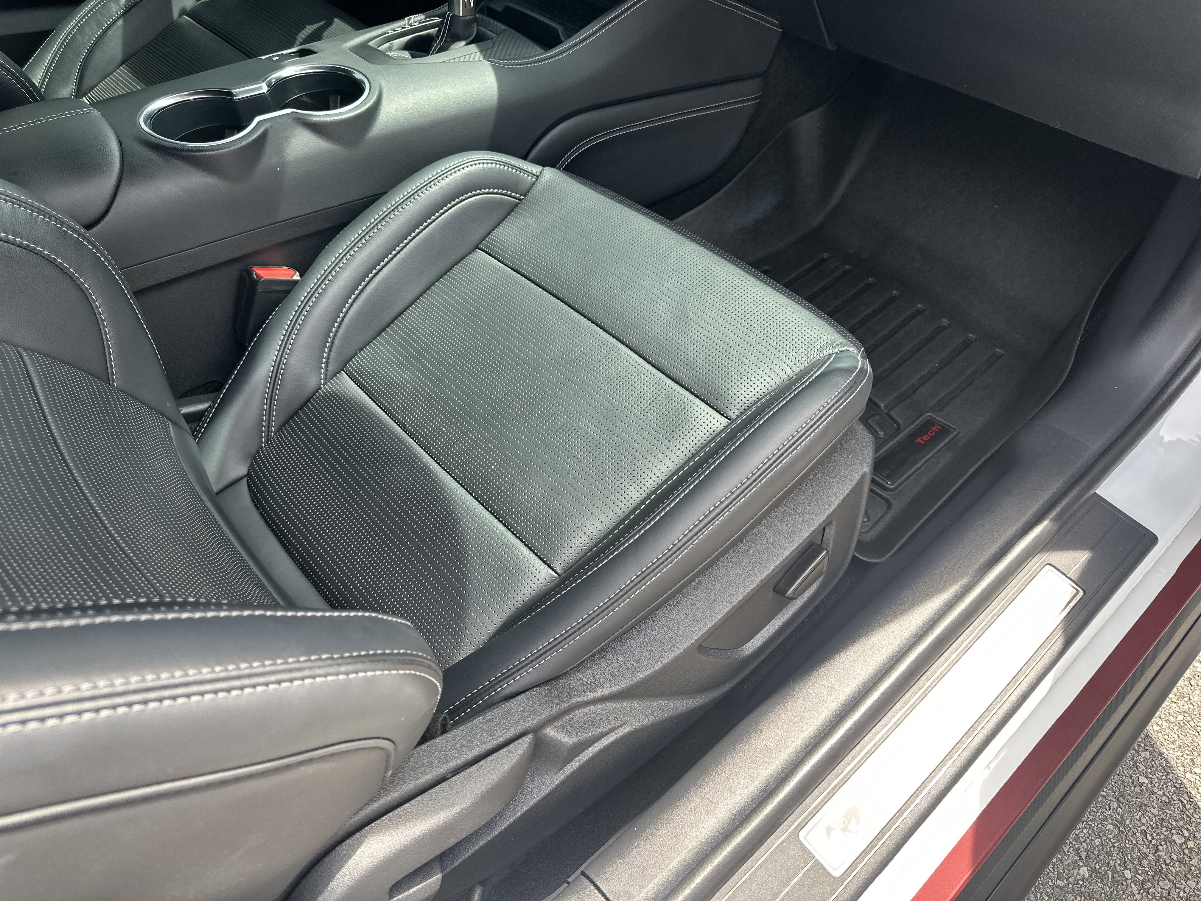 Used 2024 Ford Mustang GT Premium image 25