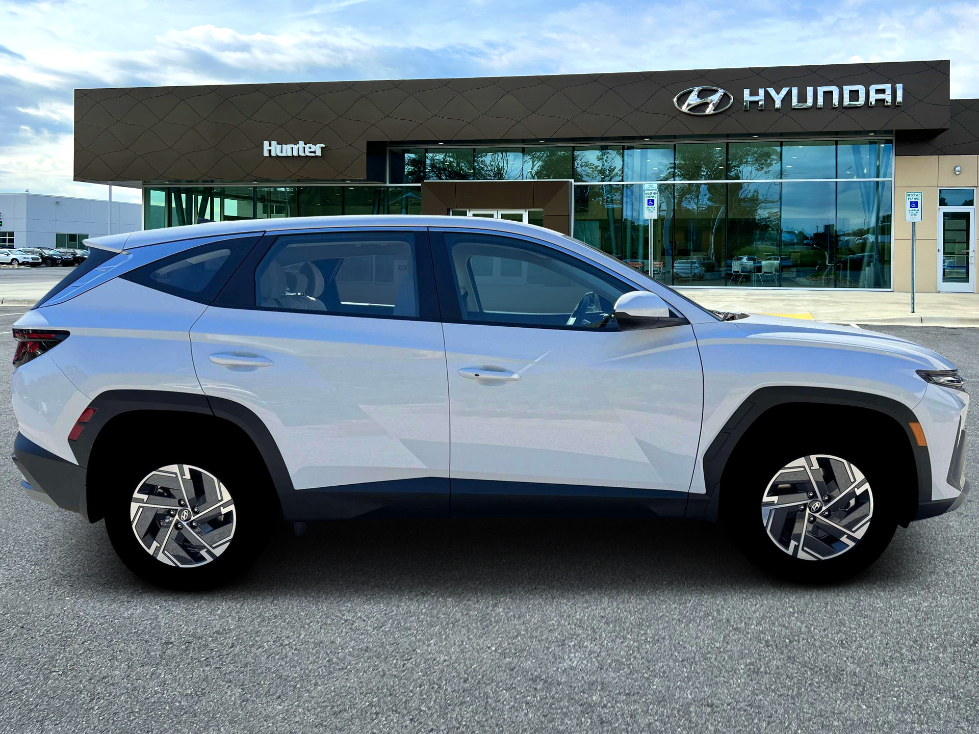 New 2026 Hyundai Tucson Blue SE AWD/4WD image 9