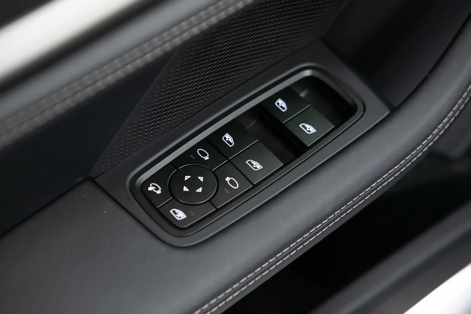 New 2026 Porsche Taycan Turbo AWD/4WD image 18