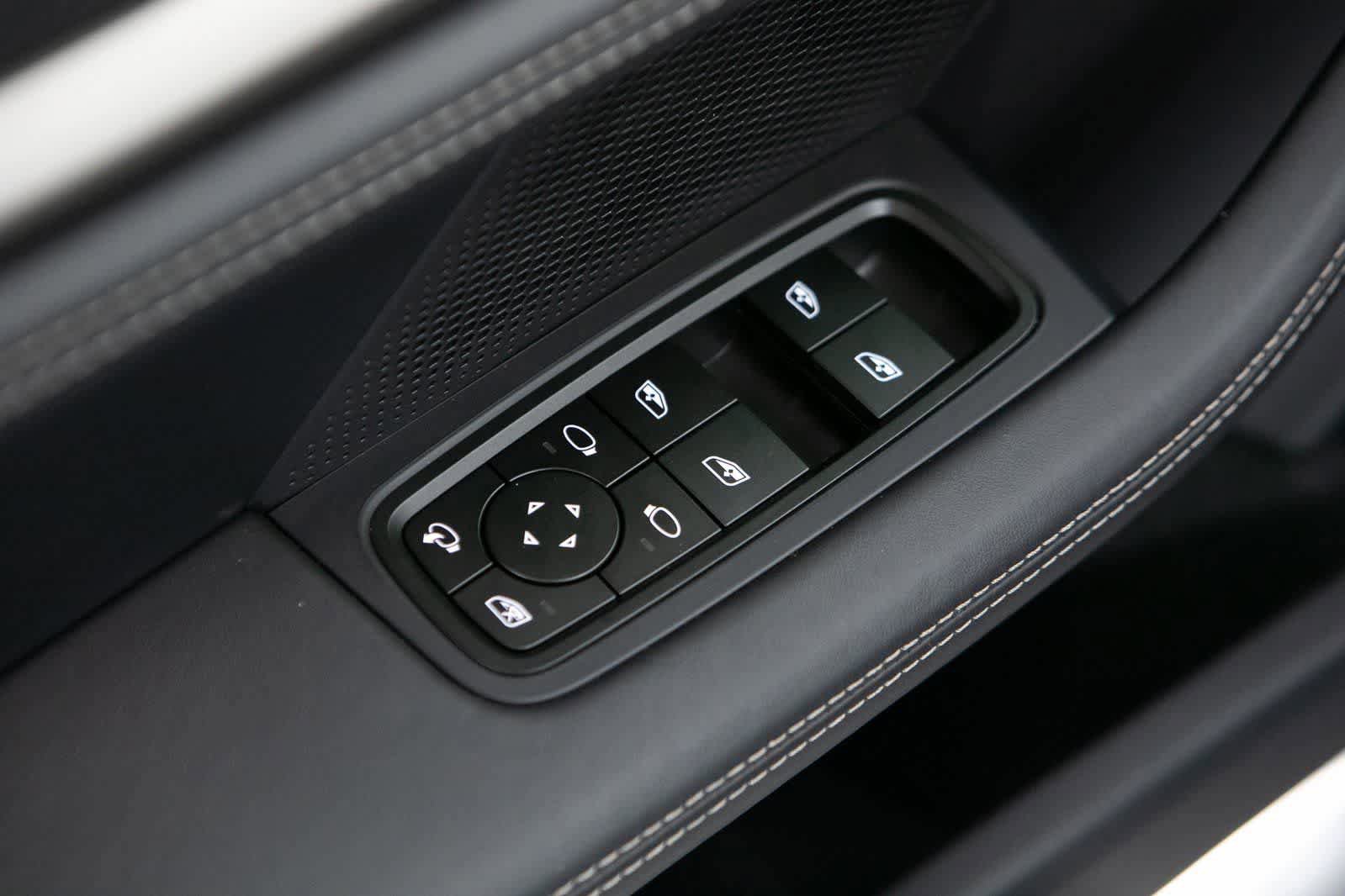 New 2026 Porsche Taycan Turbo AWD/4WD image 18