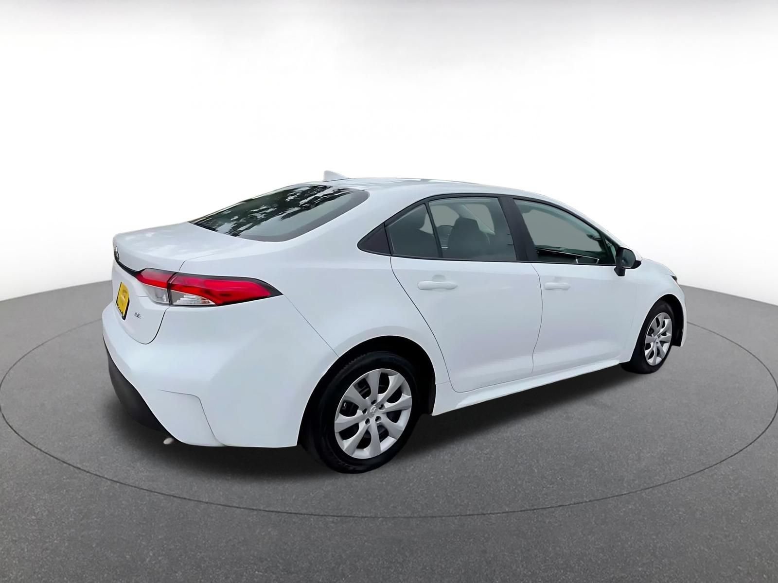 Used 2025 Toyota Corolla LE FWD image 14