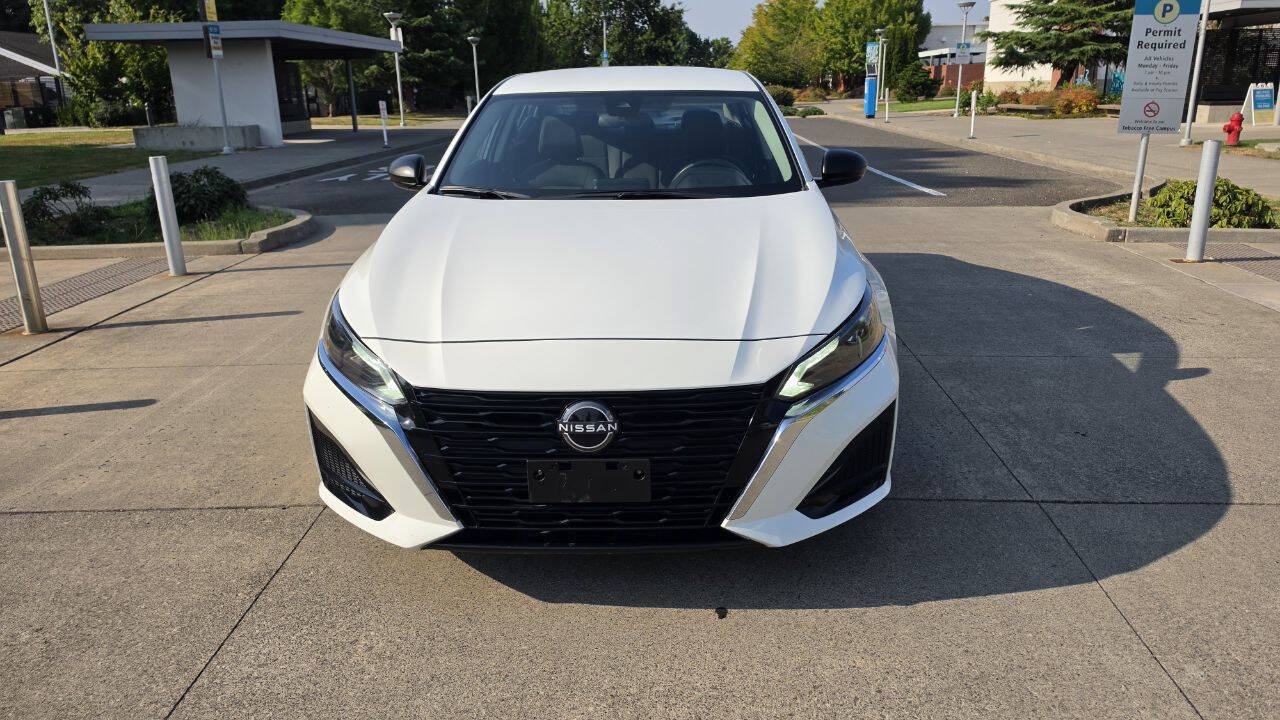 Used 2024 Nissan Altima 2.5 S FWD image 2