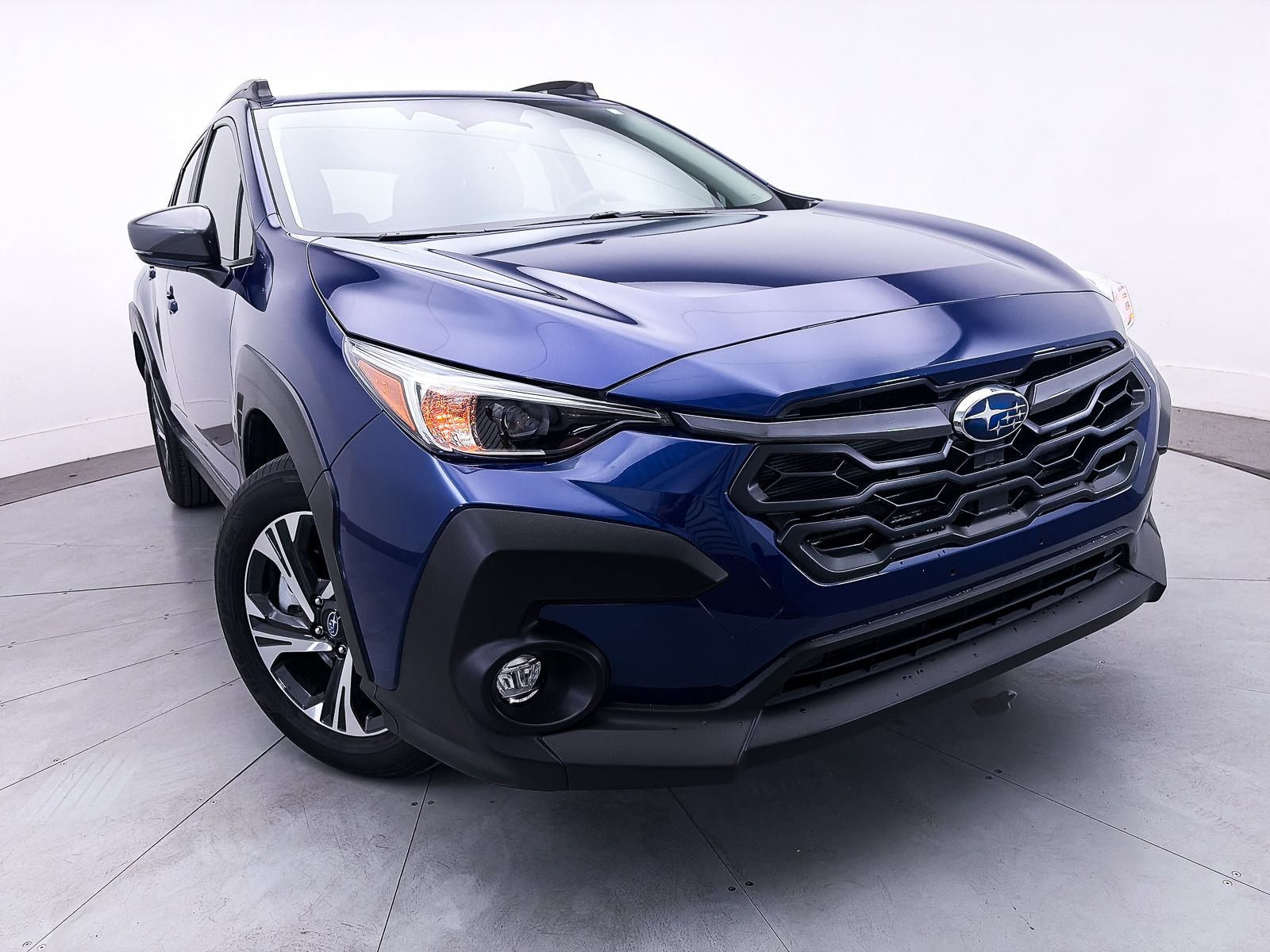 Used 2024 Subaru Crosstrek 2.0i Premium AWD/4WD image 3