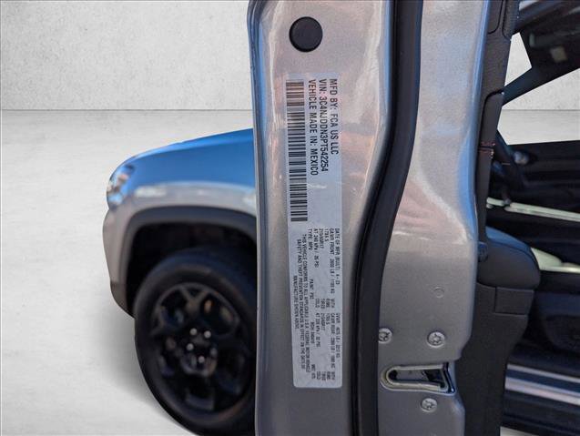 Used 2023 Jeep Compass Trailhawk w/ Trailhawk Convenience Group image 24