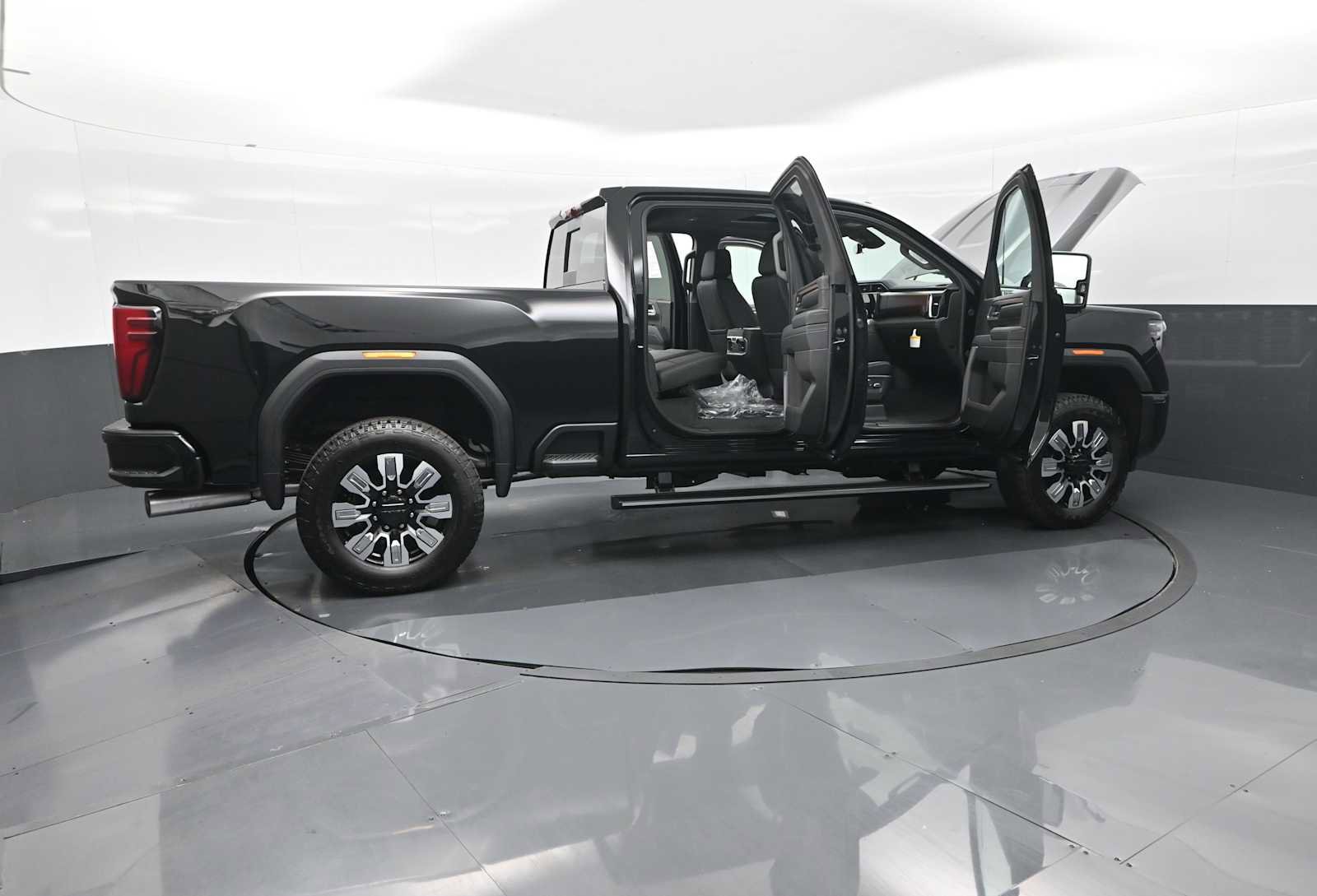 New 2025 GMC Sierra 2500 Denali w/ Technology Package image 28