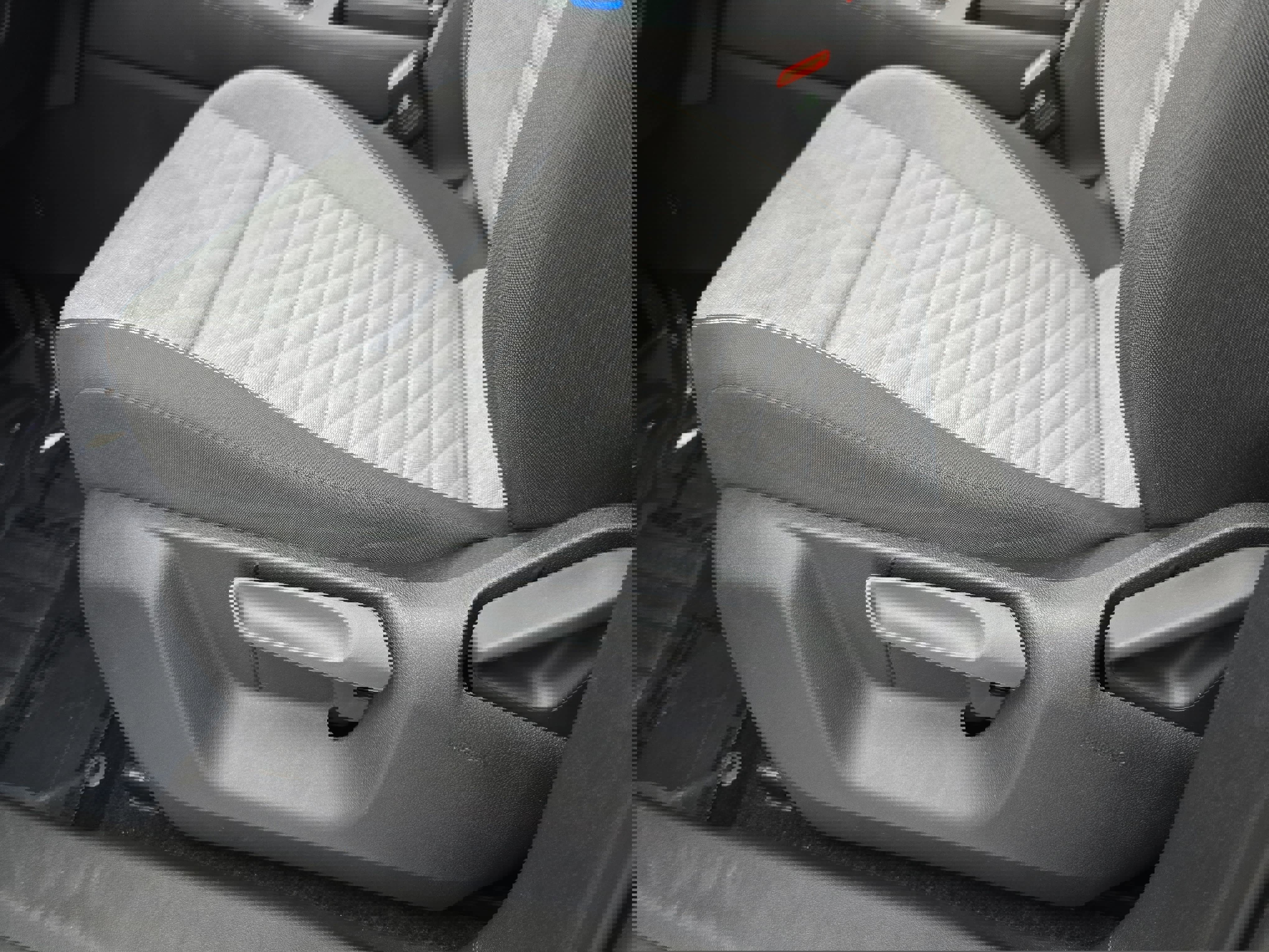 Certified 2025 Volkswagen Tiguan S FWD image 27