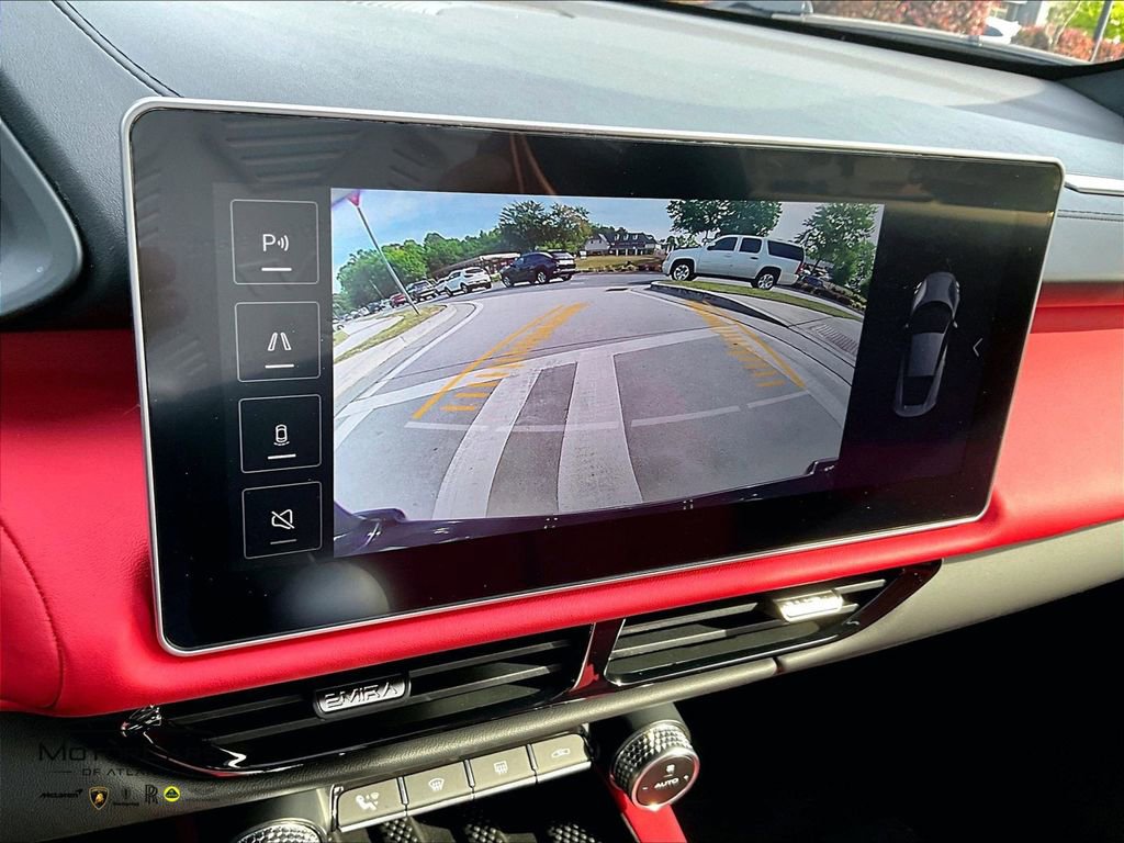 Used 2025 Lotus Emira RWD image 17