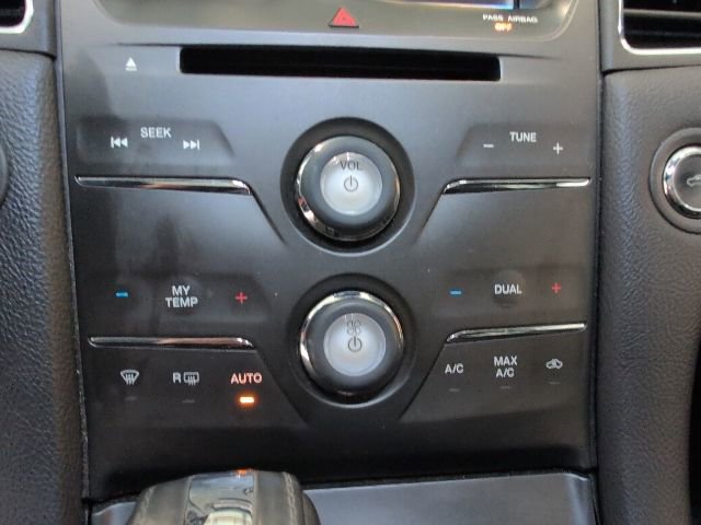 Used 2014 Ford Taurus SEL w/ Equipment Group 201A FWD image 23