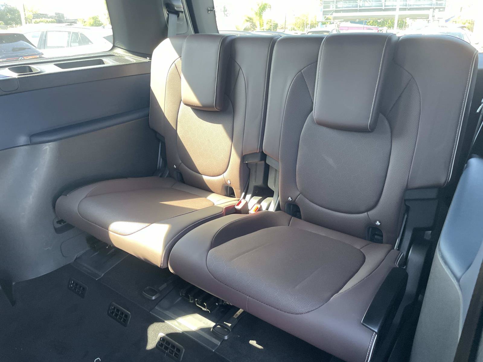 Certified 2025 Volkswagen ID. Buzz Pro S RWD image 25